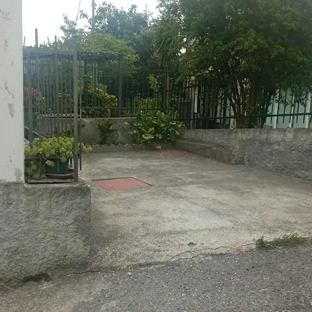 Di Massimo C *